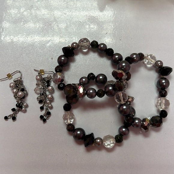 🖤WHITE HOUSE BLACK MARKET JEWELRY - 3 BRACELETS & MATCHING 2” EARRINGS SET🖤 - Picture 8 of 12